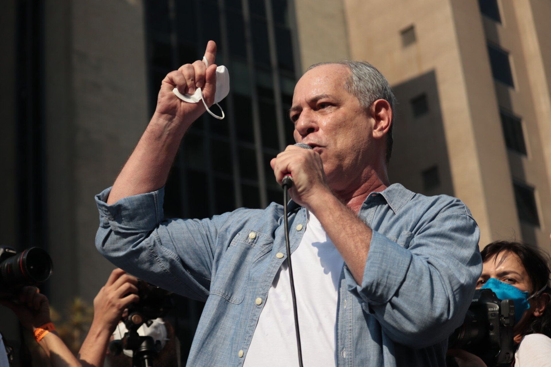 Ciro Gomes (PDT) em palanque com Renan Santos, MBL, durante manifestação na Av Paulista, em São Paulo, pelo impeachment do presidente Bolsonaro, 12 de setembro de 2021 - Sputnik Brasil, 1920, 16.12.2021