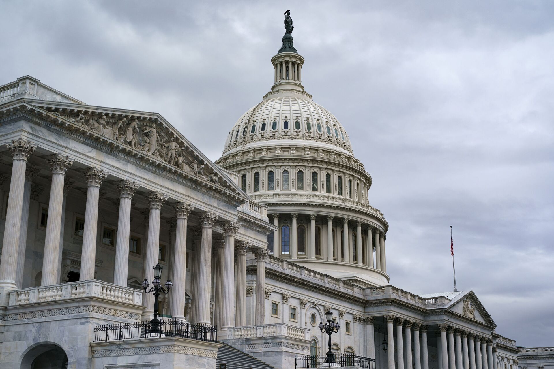 Capitólio durante votação na Câmara dos Representantes em Washington, EUA, 12 de outubro de 2021 - Sputnik Brasil, 1920, 09.11.2021