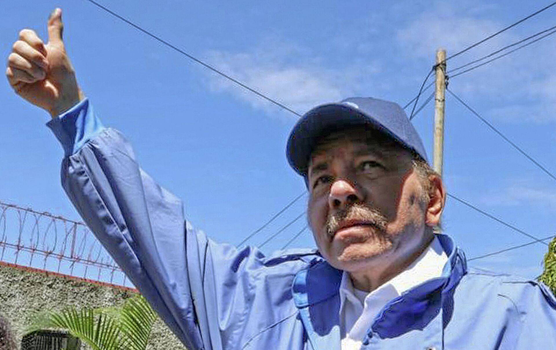 Presidente da Nicarágua e presidenciável na eleição, Daniel Ortega, após ter votado em Manágua, 7 de novembro de 2021 - Sputnik Brasil, 1920, 08.06.2022