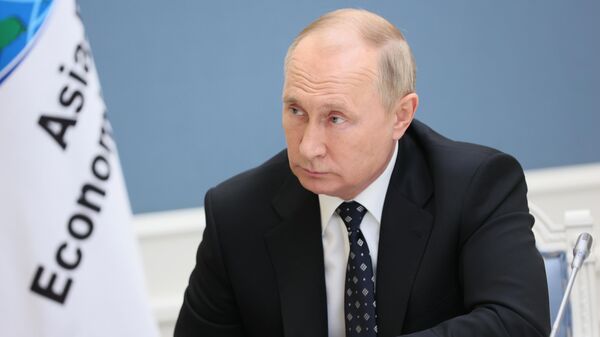 Vladimir Putin, presidente da Rússia, dá entrevista à emissora Rossiya 1 em novembro de 2021 - Sputnik Brasil