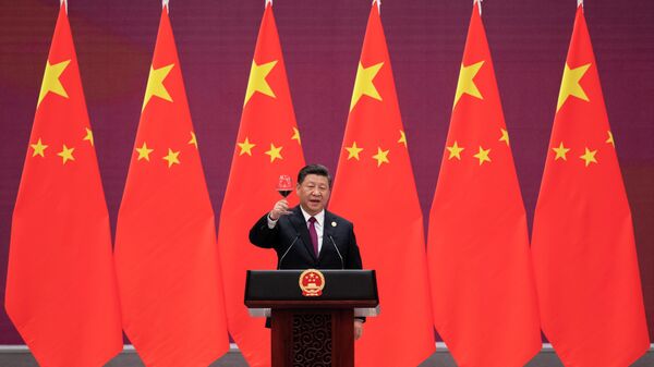 Presidente da China, Xi Jinping, discursa em evento do Partido Comunista Chinês. - Sputnik Brasil