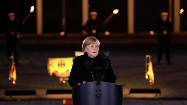 Angela Merkel, chanceler da Alemanha, durante cerimônia militar de sua despedida no Ministério da Defesa, Berlim, 2 de dezembro de 2021 - Sputnik Brasil