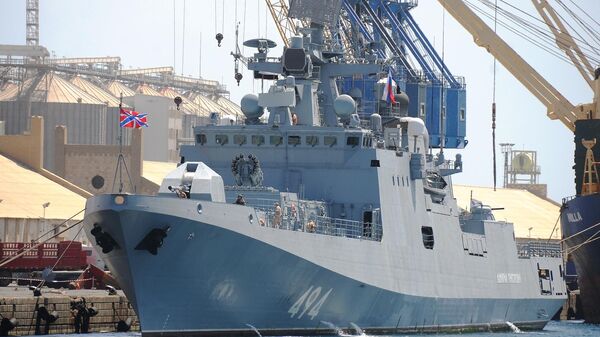 Navio de guerra Admiral Grigorovich em Porto Sudão, Sudão - Sputnik Brasil