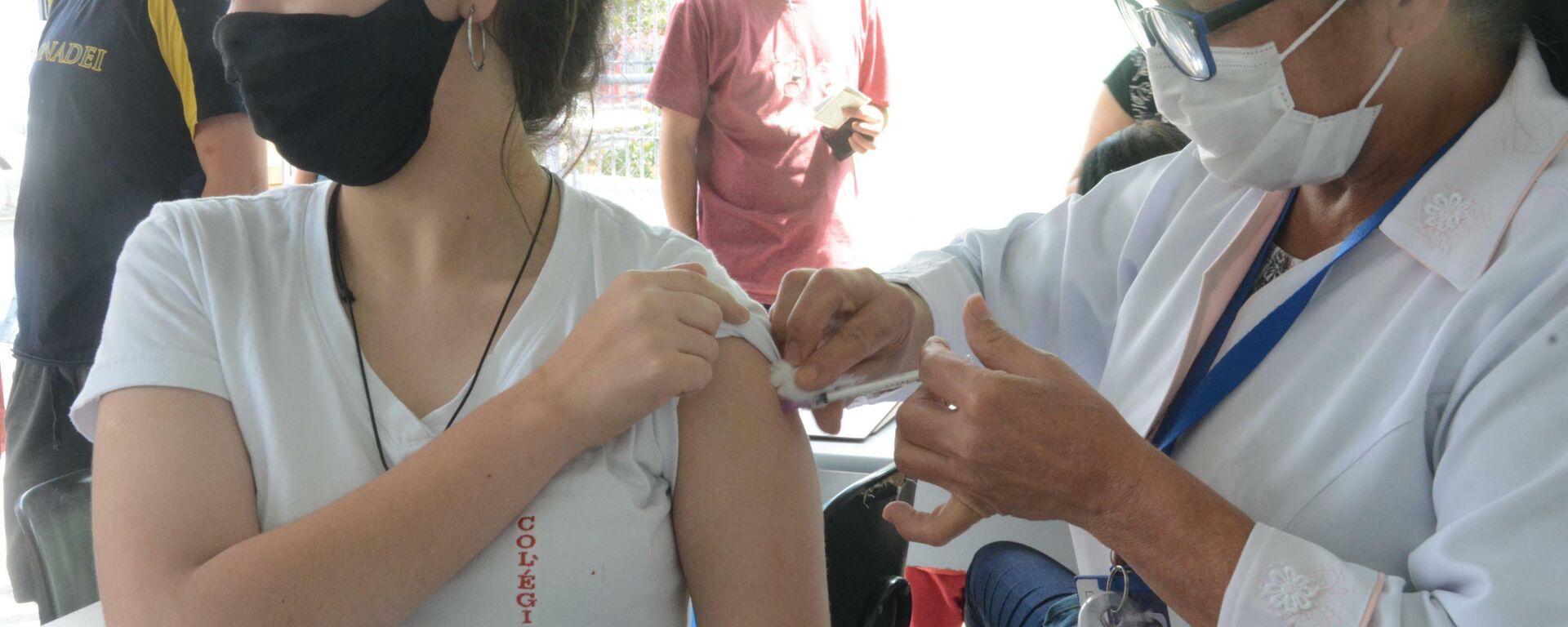  Vacinação contra a Covid-19 na UBS Vila Rio de Janeiro em Guarulhos SP, 16 de novembro de 2021  - Sputnik Brasil, 1920, 13.12.2021