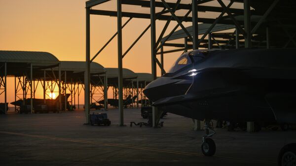 Caça F-35A Lightning II se prepara para decolar da base aérea de Al-Dhafra, nos Emirados Árabes Unidos, 24 de abril de 2019 - Sputnik Brasil