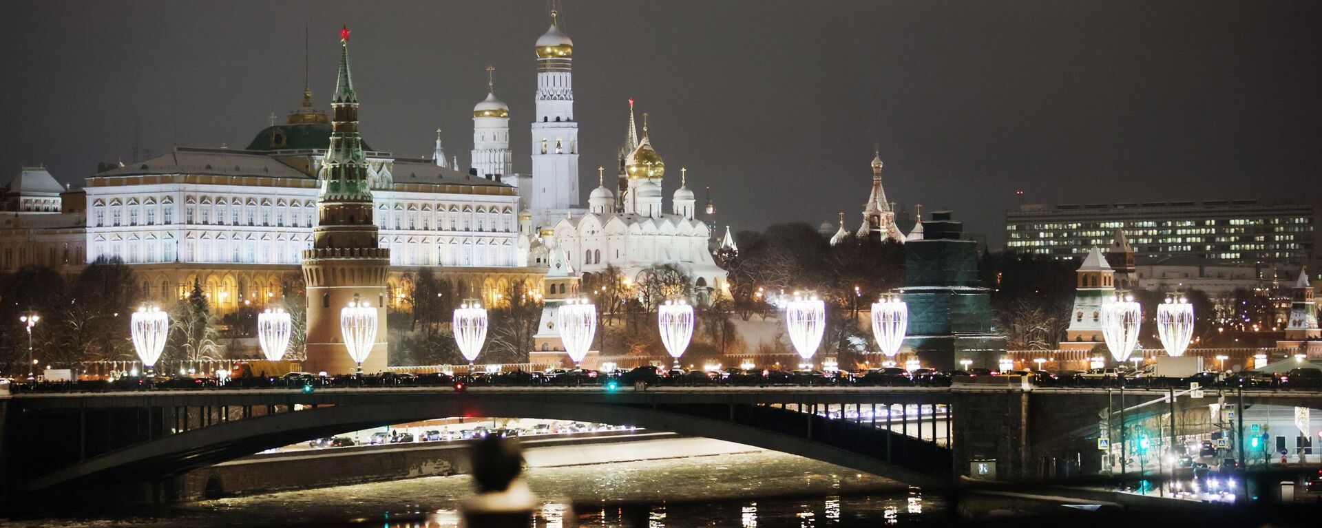 Grande Palácio do Kremlin e Catedral dos Arcanjos no Kremlin de Moscou, Rússia - Sputnik Brasil, 1920, 18.12.2021