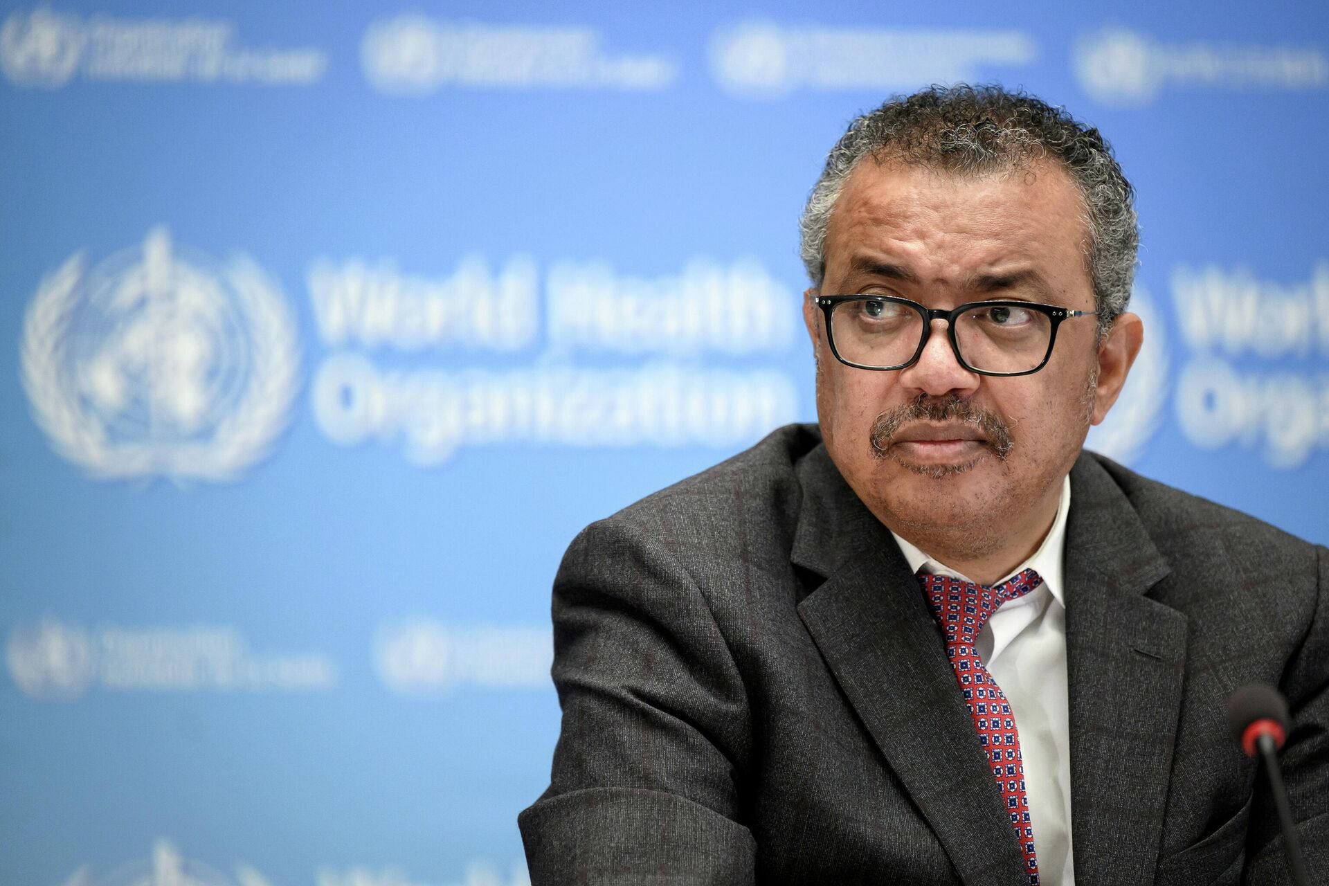 O chefe da Organização Mundial da Saúde, Tedros Adhanom Ghebreyesus em Genebra, Suíça, em 18 de outubro de 2021 - Sputnik Brasil, 1920, 19.12.2021