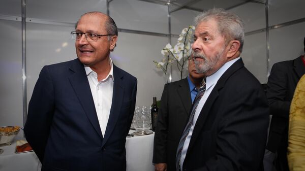 O ex-governador de São Paulo Geraldo Alckmin e o ex-presidente Luiz Inácio Lula da Silva (PT) - Sputnik Brasil