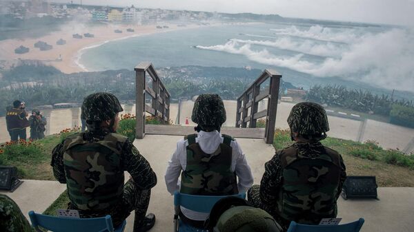 A presidente de aiwan, Tsai Ing-wen, supervisiona exercício militar anual Han Kuang, em Penghu, Taiwan (foto de arquivo) - Sputnik Brasil