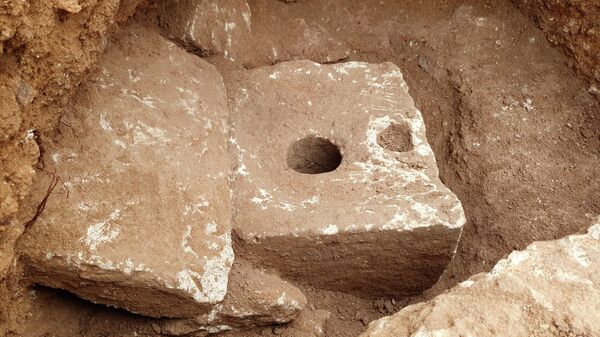 Banheiro de 2.700 anos descoberto próximo a Jerusalém, em Israel - Sputnik Brasil