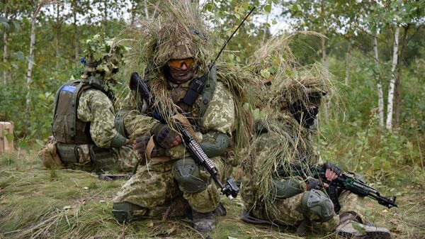 Militares participam de manobras no campo de treino Yavoriv, perto de Lvov, Ucrânia, 24 de setembro de 2021 - Sputnik Brasil