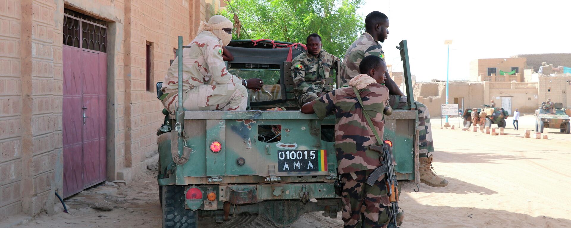 Forças do Mali patrulham ruas de Timbuktu, Mali, 26 de setembro de 2021 - Sputnik Brasil, 1920, 14.01.2022
