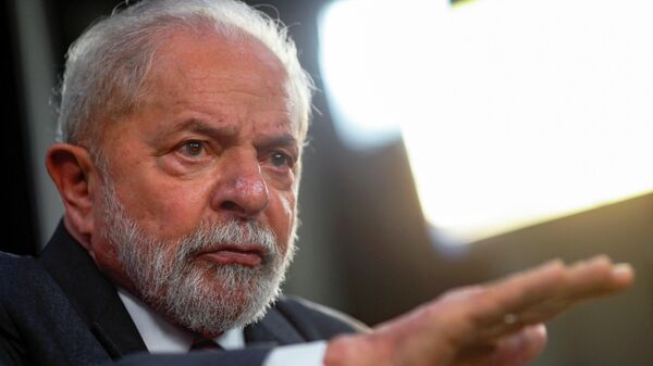 Ex-presidente Luiz Inácio Lula da Silva em entrevista à agência Reuters, em São Paulo, no Brasil, em 17 de dezembro de 2021 - Sputnik Brasil