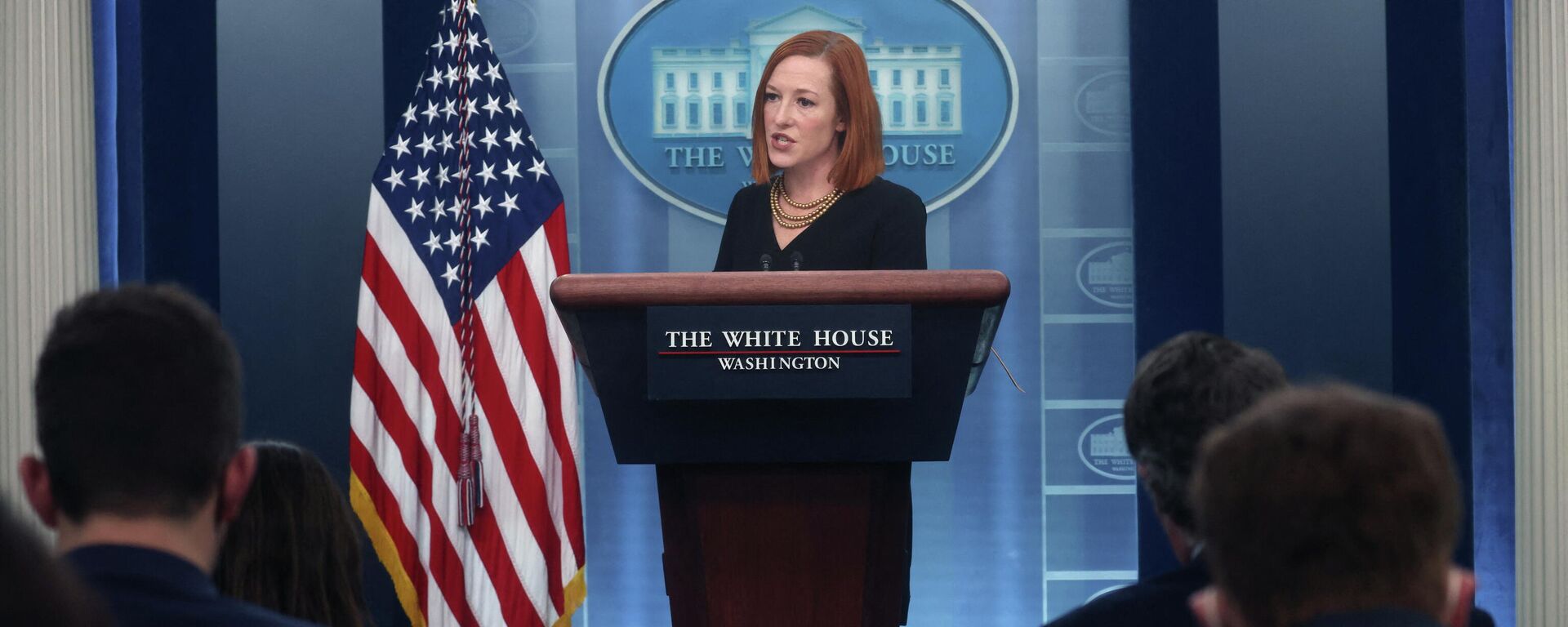 A porta-voz da Casa Branca, Jen Psaki, realiza uma coletiva de imprensa na Casa Branca, em Washington, nos EUA, em 25 de janeiro de 2022 - Sputnik Brasil, 1920, 25.01.2022