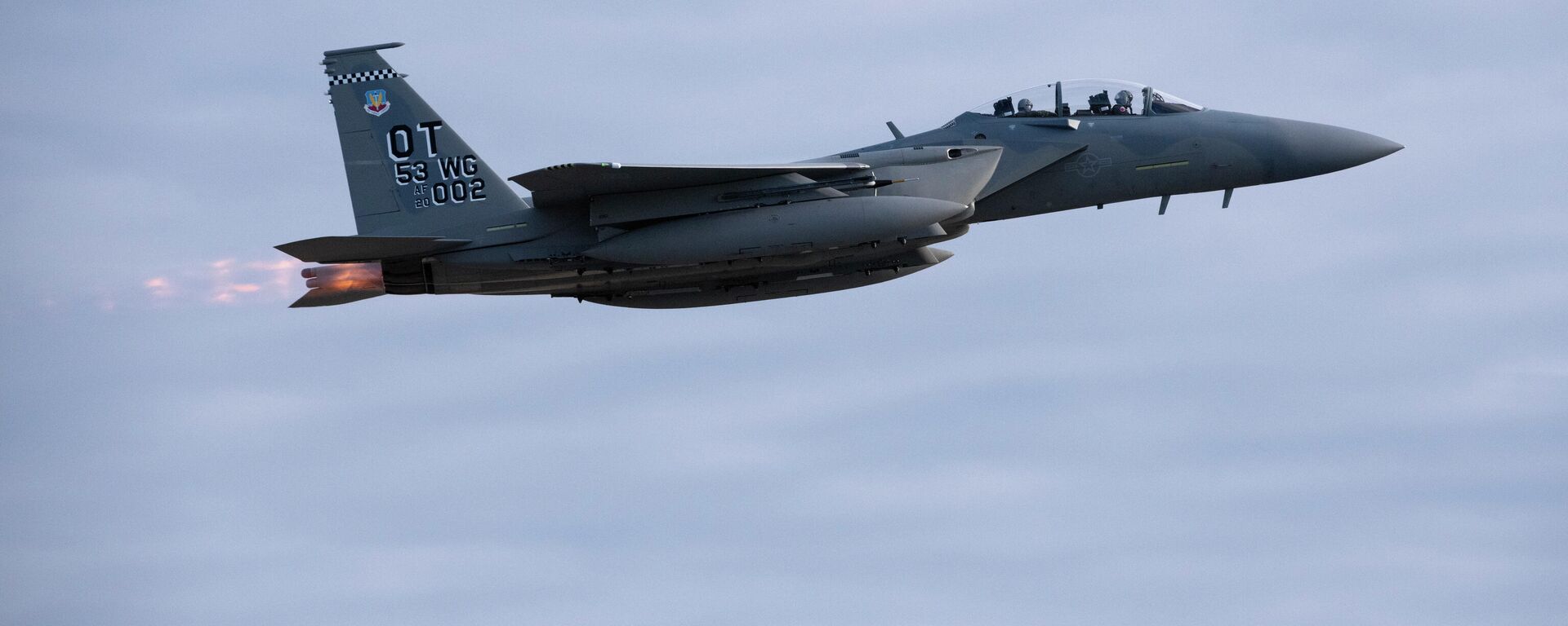 Caça de quarta geração F-15EX voando na Base Conjunta Elmendorf-Richardson, Alasca, EUA, 12 de maio de 2021 - Sputnik Brasil, 1920, 06.04.2026