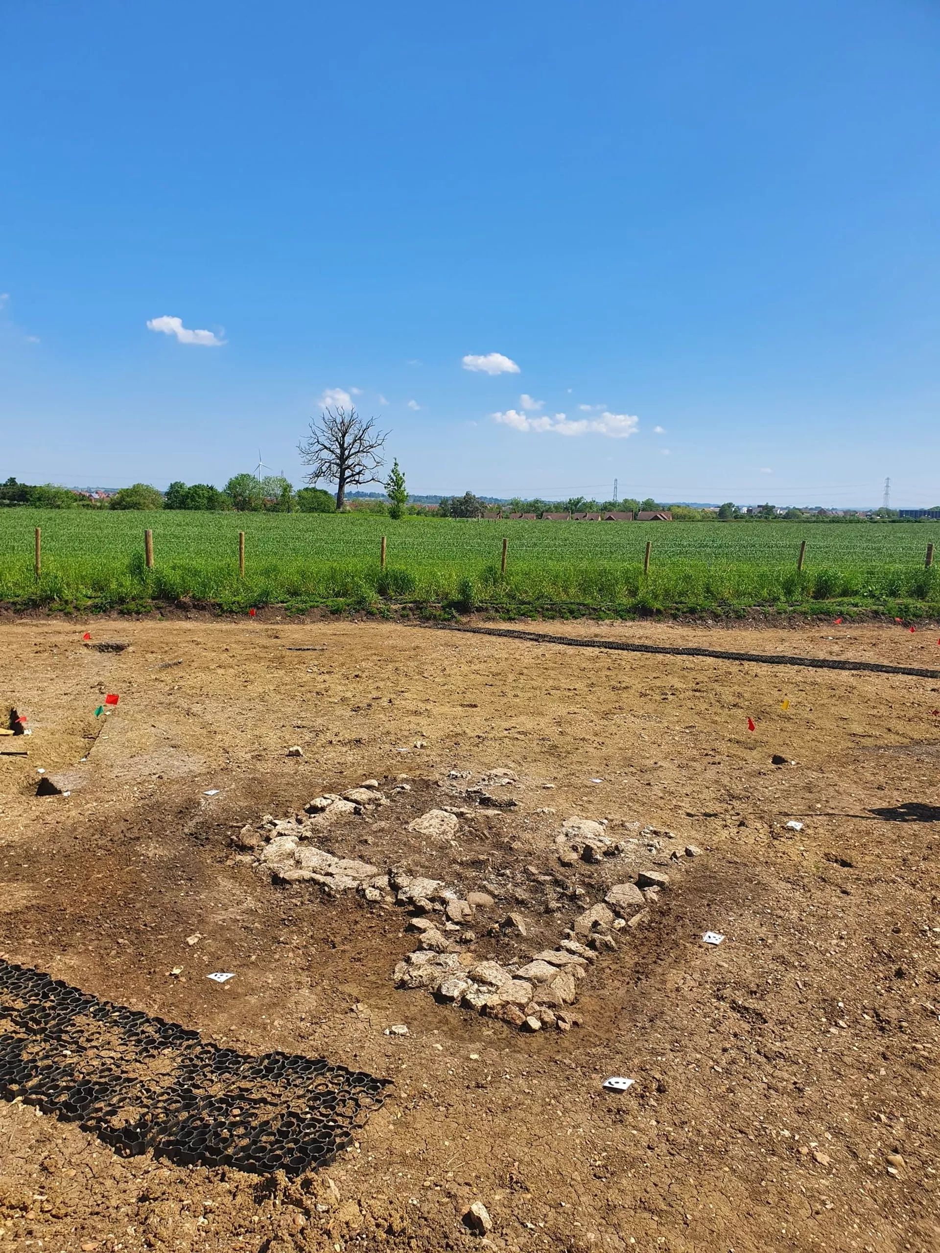 Secador de milho descoberto durante escavações arqueológicas de um assentamento romano em Fleet Marston, perto de Aylesbury, Buckinghamshire Secador de milho descoberto durante escavações arqueológicas de um assentamento romano em Fleet Marston, perto de Aylesbury, Buckinghamshire - Sputnik Brasil, 1920, 09.02.2022