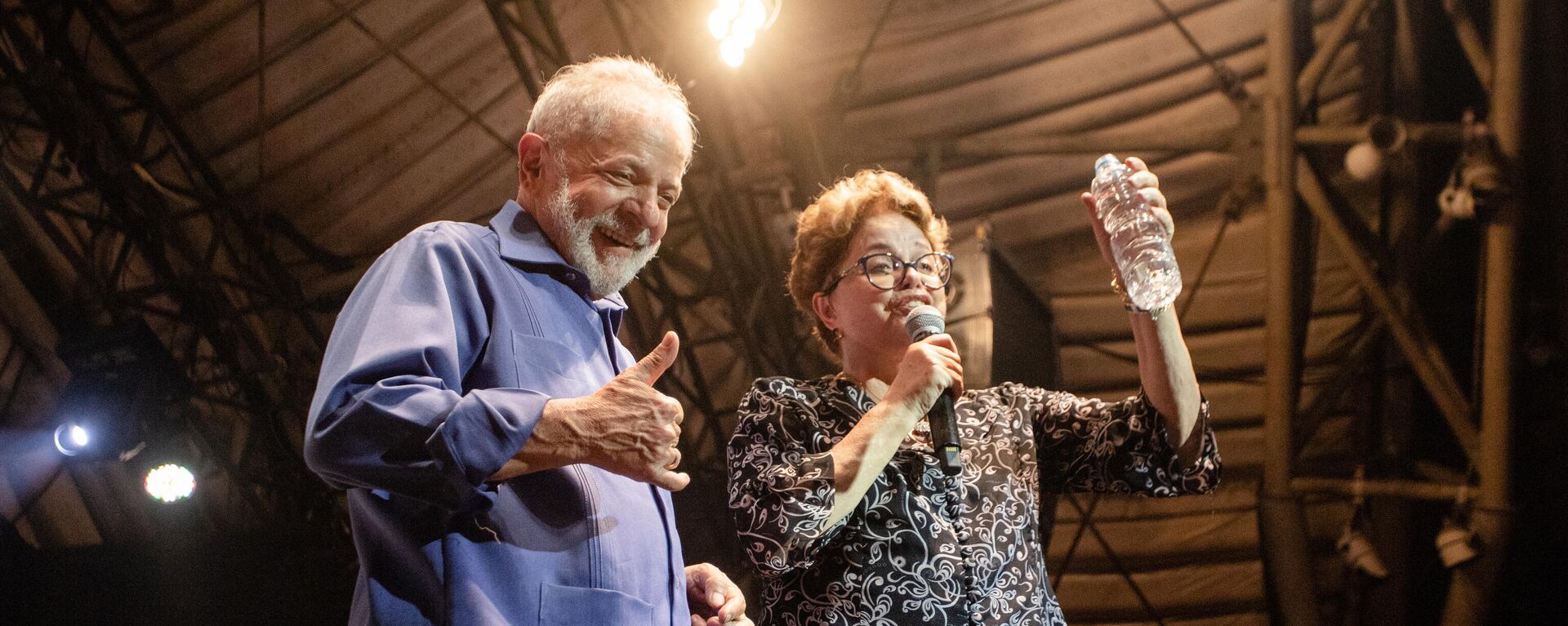 Ex-presidentes Luiz Inácio Lula da Silva e Dilma Rousseff (PT) durante evento no Rio de Janeiro, 18 de dezembro de 2019. - Sputnik Brasil, 1920, 27.04.2022