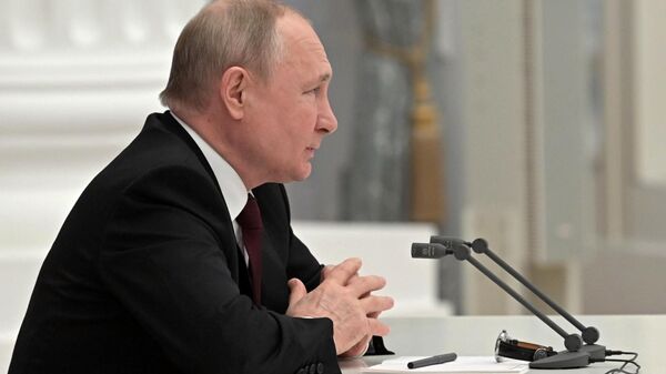 Vladimir Putin, presidente da Rússia, durante reunião extraordinária do Conselho de Segurança russo - Sputnik Brasil
