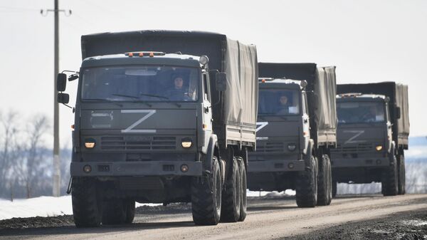 Veículos militares russos junto da fronteira com a Ucrânia, região de Belgorod, Rússia - Sputnik Brasil
