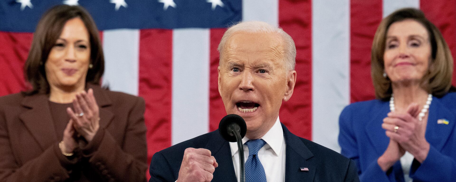 Presidente dos EUA, Joe Biden, faz o Discurso sobre o Estado da União no Congresso, com presença da vice-presidente, Kamala Harris, e da presidente da Câmara, Nancy Pelosi, em 1º de março de 2022 - Sputnik Brasil, 1920, 22.04.2022