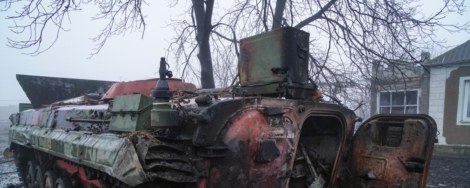 Equipamento militar das forças ucranianas destruído na povoação de Volnovakha, 2 de março de 2022 - Sputnik Brasil, 1920, 18.12.2022