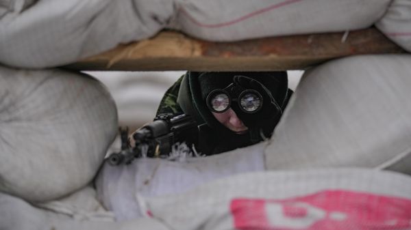 Soldado ucraniano em posto de controle em Kiev, Ucrânia, 7 de março de 2022 - Sputnik Brasil