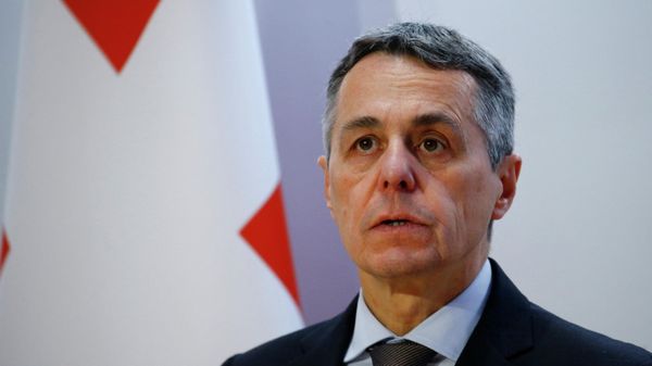 Em Berna, o presidente da Suíça, Ignazio Cassis, fala durante coletiva de imprensa, em 24 de fevereiro de 2022 Em Berna, o presidente da Suíça, Ignazio Cassis, fala durante coletiva de imprensa, em 24 de fevereiro de 2022 - Sputnik Brasil