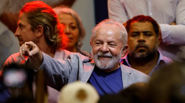 O ex-presidente Luiz Inácio Lula da Silva participa de evento do Partido dos Trabalhadores (PT) em Curitiba, 18 de março de 2022. - Sputnik Brasil