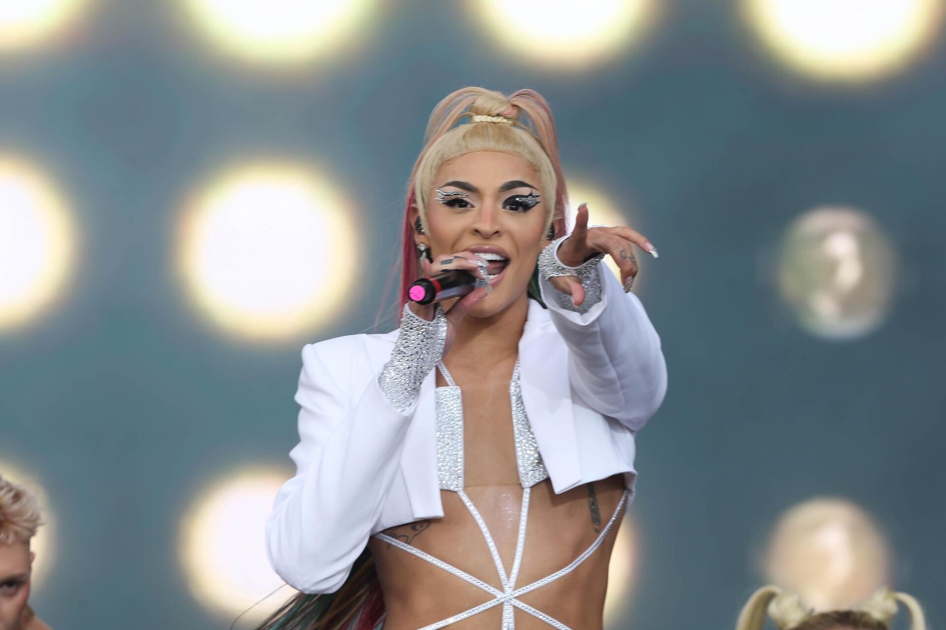 A cantora Pabllo Vittar se apresenta no festival Lollapalooza, em São Paulo, em 25 de março de 2022 - Sputnik Brasil, 1920, 28.07.2022