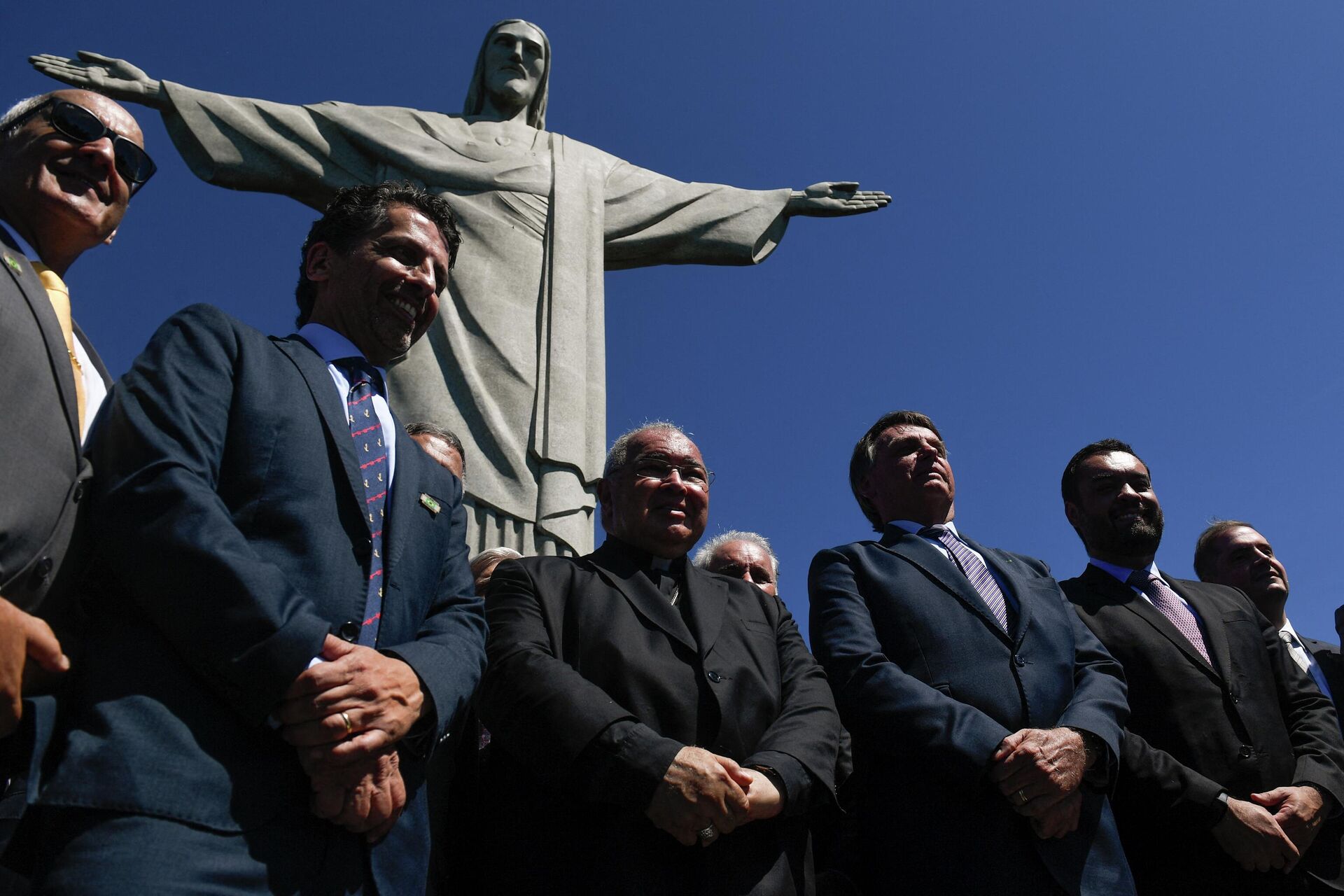 Presidente do Brasil, Jair Bolsonaro participa de uma missa inaugural para celebrações centenárias da pedra fundamental do Cristo Redentor no Rio de Janeiro, 4 de abril de 2022 - Sputnik Brasil, 1920, 05.04.2022