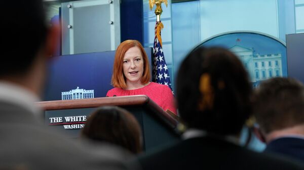 A porta-voz da Casa Branca, Jen Psaki, fala durante o briefing diário na Casa Branca, em Washington, 7 de abril de 2022 - Sputnik Brasil