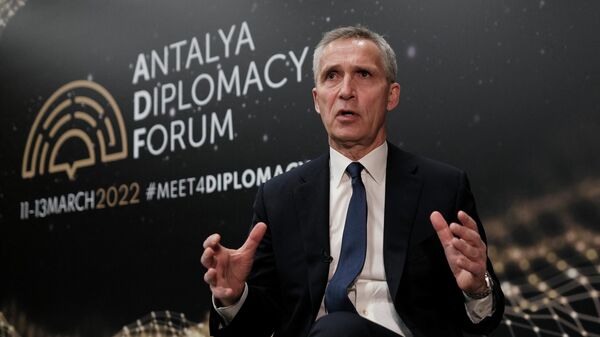 Em Antalya, na Turquia, o secretário-geral da OTAN, Jens Stoltenberg, fala durante entrevista às margens do Fórum Diplomático de Antalya, em 11 de março de 2022 - Sputnik Brasil