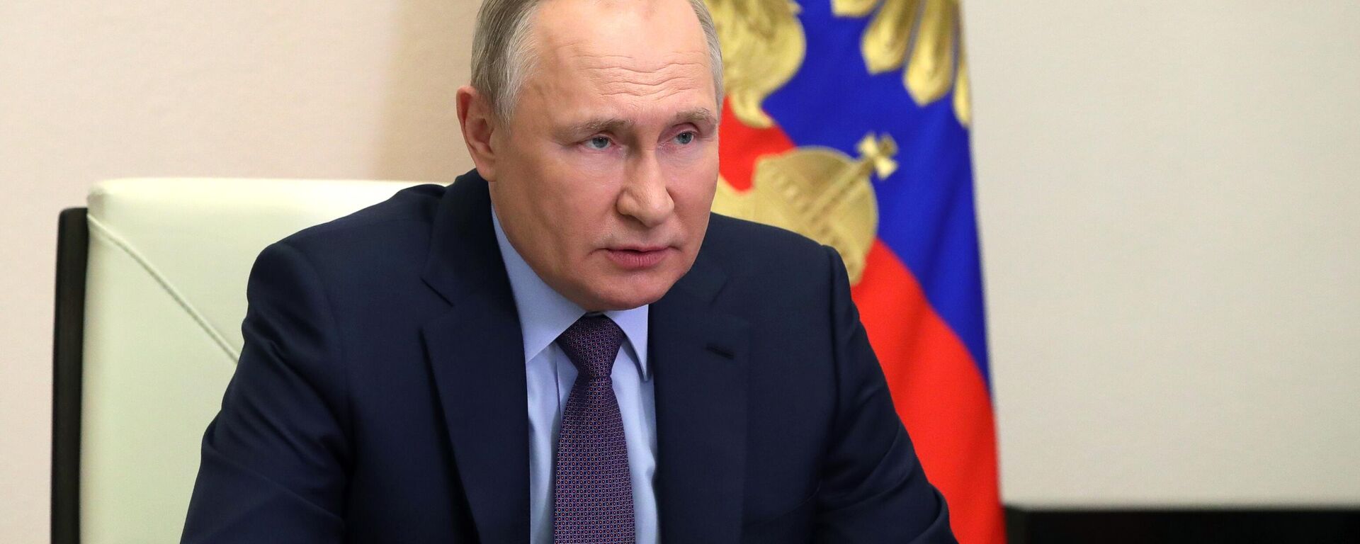 Vladimir Putin, presidente da Rússia, durante videoconferência sobre a situação do mercado do petróleo e do gás, 14 de abril de 2022 - Sputnik Brasil, 1920, 07.07.2022