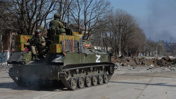 Equipamento militar russo em Mariupol, Ucrânia, 28 de março de 2022 - Sputnik Brasil