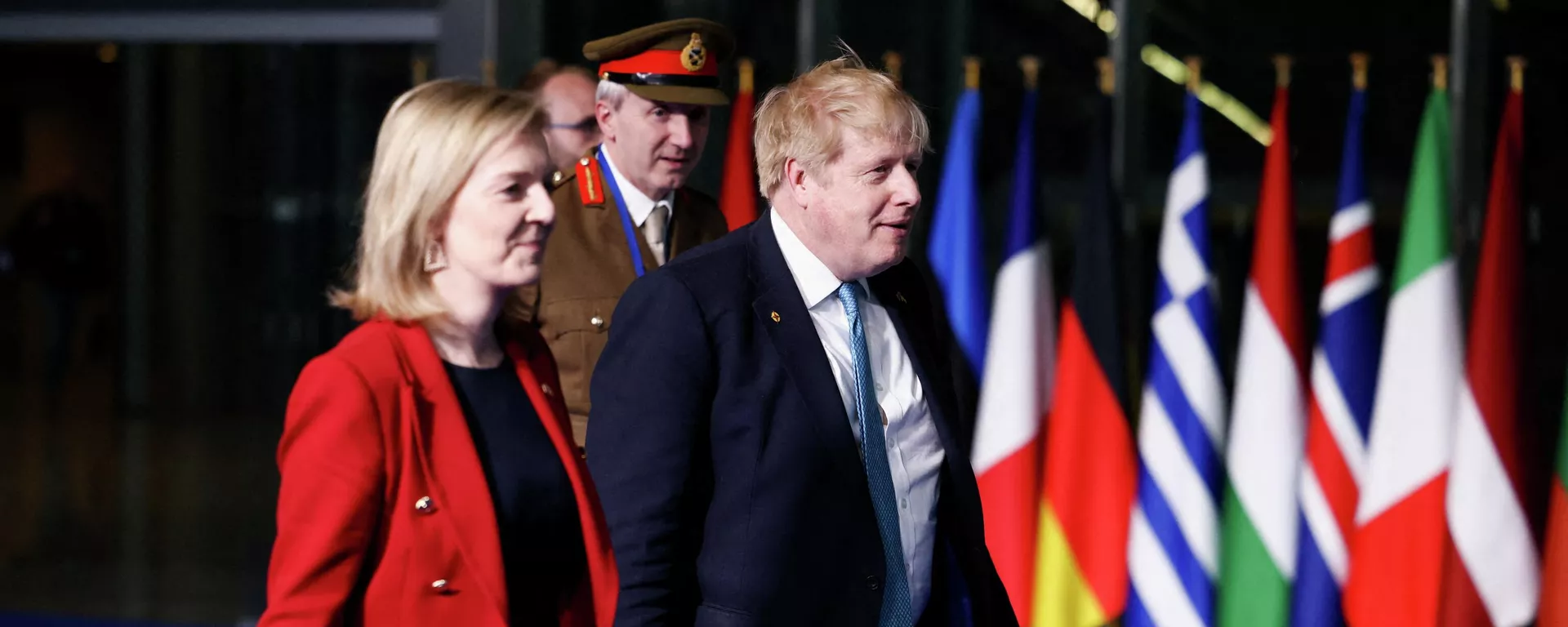 Primeiro-ministro britânico, Boris Johnson, e a secretária de Estado do Reino Unido, Liz Truss - Sputnik Brasil, 1920, 16.04.2022