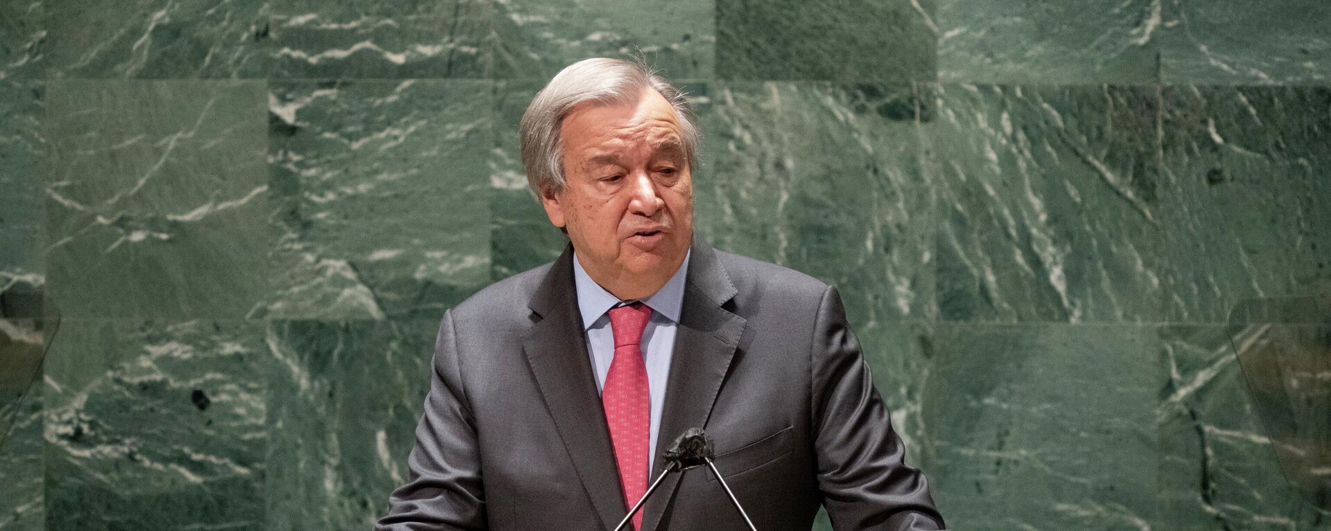 O secretário-geral da ONU, António Guterres, discursa durante a Assembleia Geral da organização, em Nova York, 23 de fevereiro de 2022 - Sputnik Brasil, 1920, 29.07.2022