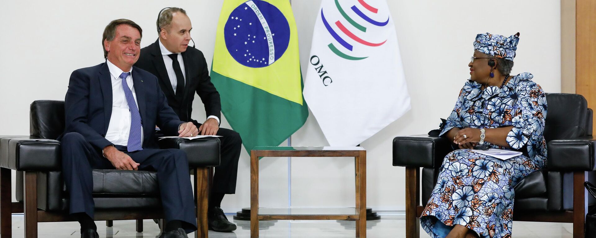 Jair Bolsonaro em audiência com a diretora-geral da Organização Mundial do Comércio, Ngozi Okonjo-Iweala, 18 de abril de 2022 - Sputnik Brasil, 1920, 19.04.2022