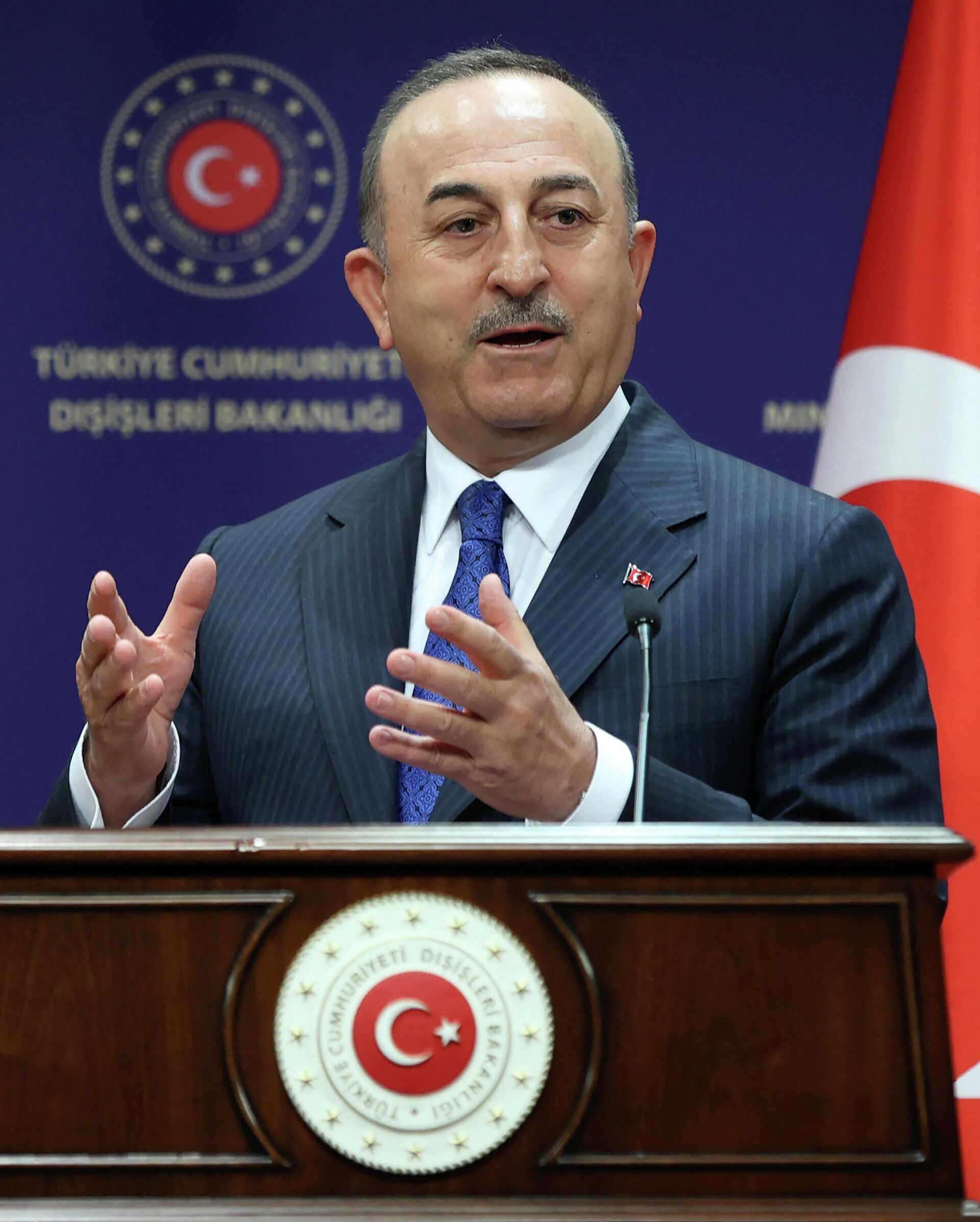 Mevlut Cavusoglu, ministro das Relações Exteriores turco em coletiva de imprensa em Ancara, Turquia, 19 de abril de 2022 - Sputnik Brasil, 1920, 19.05.2022