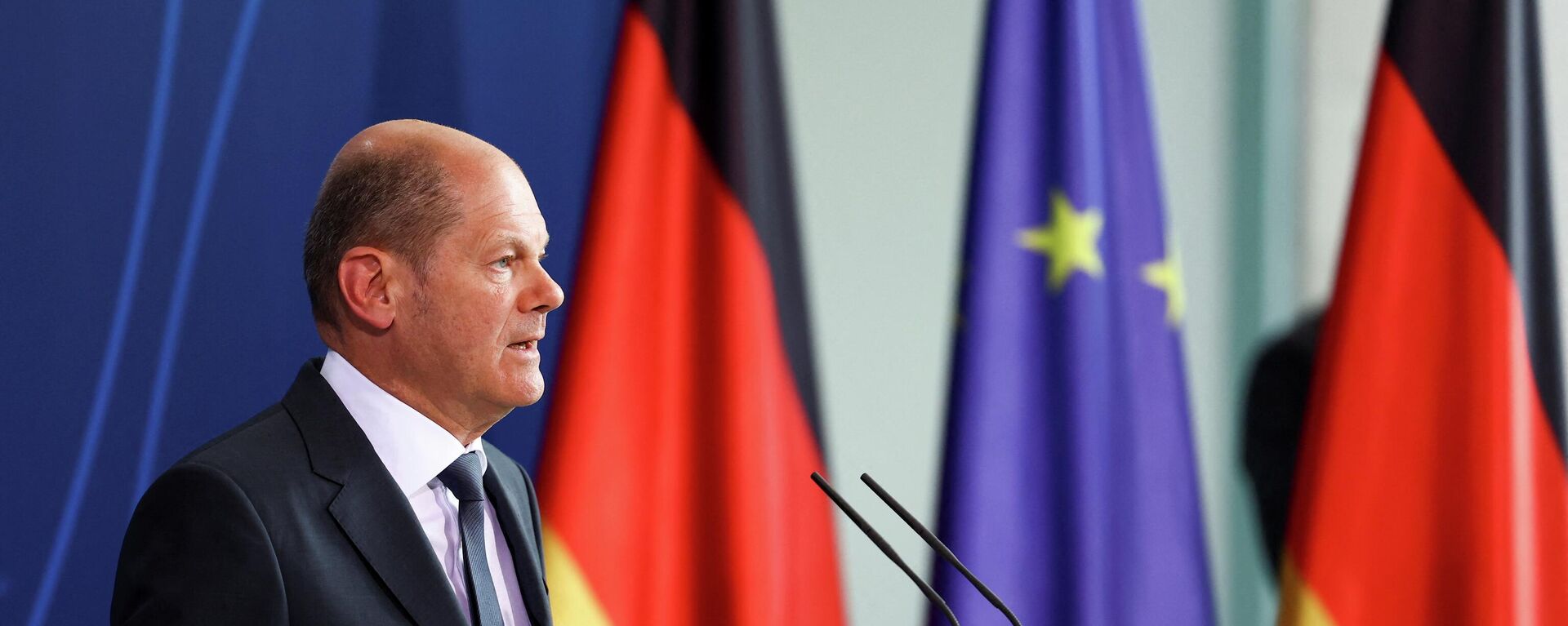 O chanceler alemão, Olaf Scholz, faz declaração após diálogo com líderes europeus e o presidente dos EUA, Joe Biden, em Berlim, 9 de abril de 2022 - Sputnik Brasil, 1920, 29.08.2022