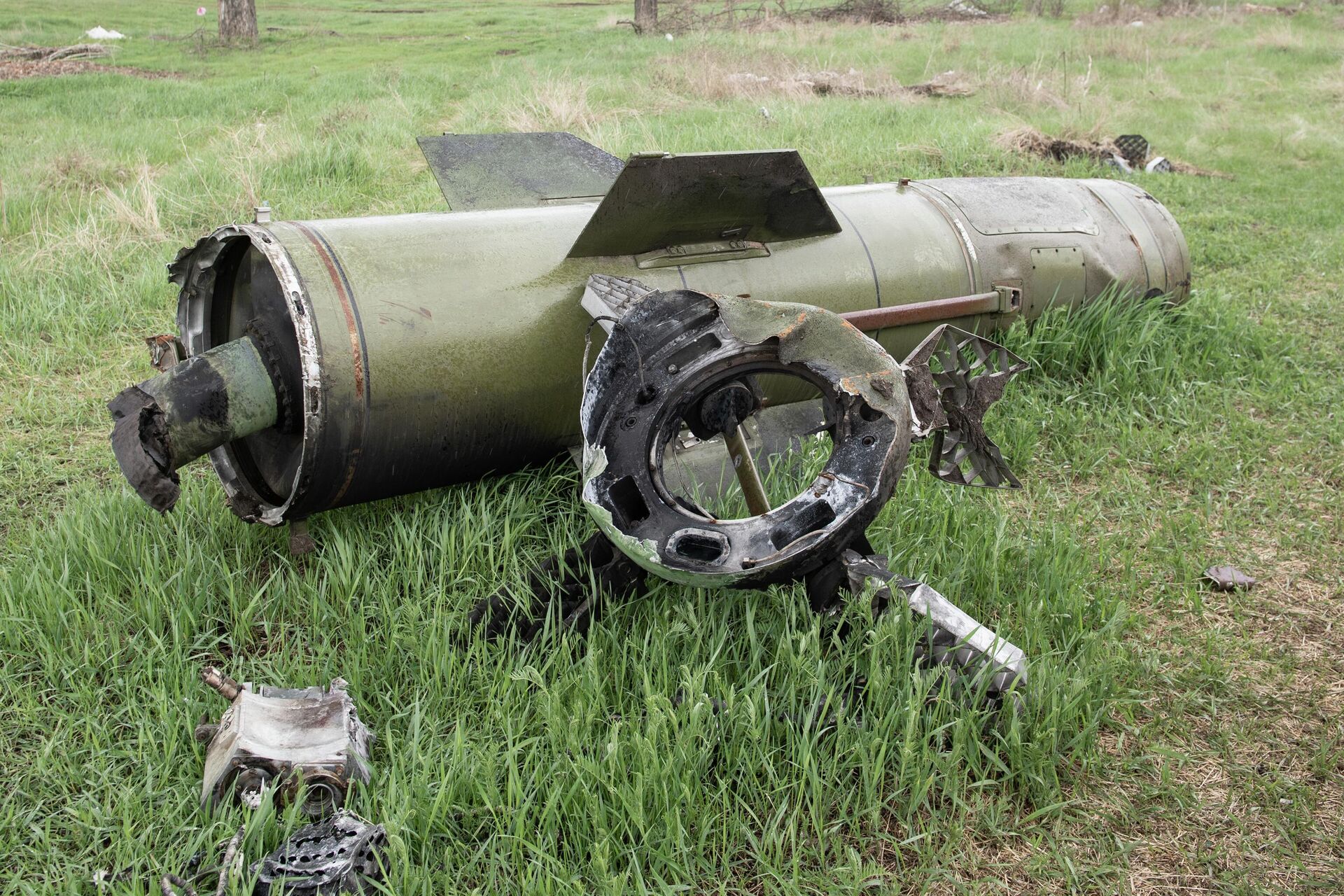 Míssil ucraniano Tochka-U caído no território do hospital militar na região de Zaporozhie, 21 de abril de 2022 - Sputnik Brasil, 1920, 29.05.2022