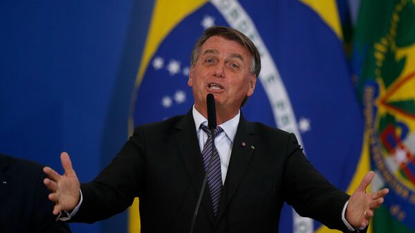 Bolsonaro responde DiCaprio e alfineta Supremo Tribunal Federal (STF) sobre punições a fake news, 31 de março de 2022 - Sputnik Brasil
