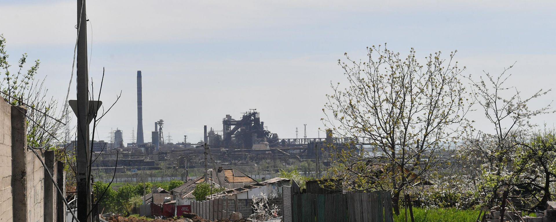 Fábrica Azovstal em Mariupol, foto publicada em 30 de abril de 2022 Fábrica Azovstal em Mariupol, foto publicada em 30 de abril de 2022 - Sputnik Brasil, 1920, 01.05.2022