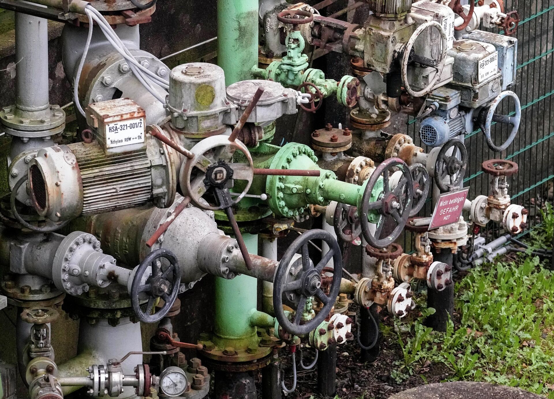 Registros de gasodutos próximos de uma planta química em Wesseling, Alemanha, 6 de abril de 2022 - Sputnik Brasil, 1920, 01.06.2022