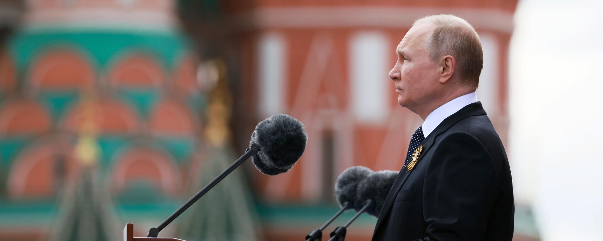 O presidente da Rússia, Vladimir Putin, durante seu discurso no Dia da Vitória, na Praça Vermelha, 9 de maio de 2022 - Sputnik Brasil, 1920, 09.05.2022