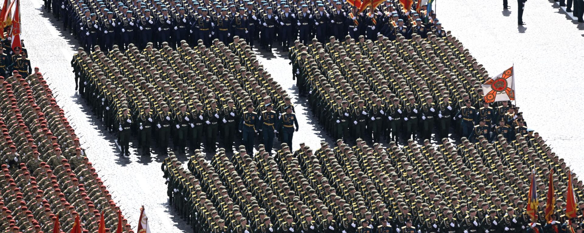 Militares durante desfile na Praça Vermelha no Dia da Vitória, em 9 de maio de 2022 - Sputnik Brasil, 1920, 16.09.2024