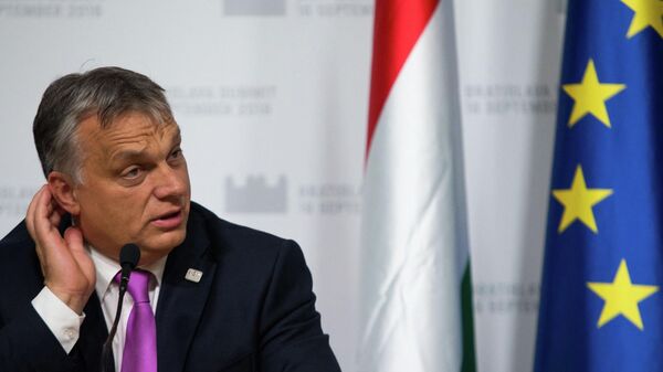 O primeiro-ministro húngaro, Viktor Orban, participa de uma coletiva de imprensa após a Cúpula da União Europeia de 27 Chefes de Estado ou de Governo em Bratislava, Eslováquia, em 16 de setembro de 2016 - Sputnik Brasil