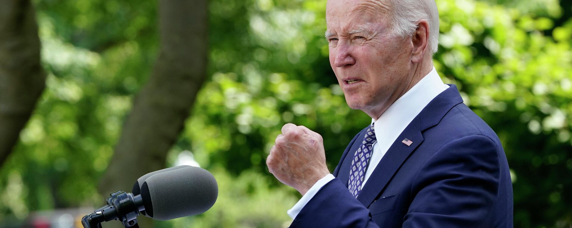 O presidente Joe Biden fala no Rose Garden da Casa Branca em Washington, durante uma recepção para celebrar o Mês do Patrimônio Ásio-Americano, Nativo do Havaí e das Ilhas do Pacífico, em 17 de maio de 2022 - Sputnik Brasil, 1920, 18.05.2022