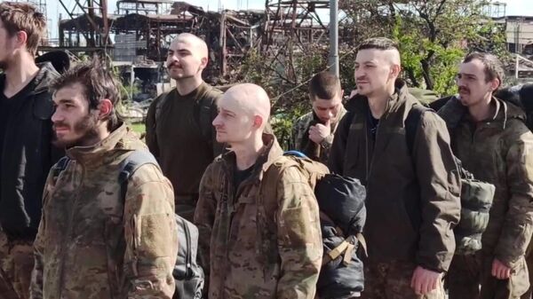 Último grupo de combatentes do Batalhão Azov rendido em Azovstal, Mariupol, em 20 de maio de 2022 - Sputnik Brasil