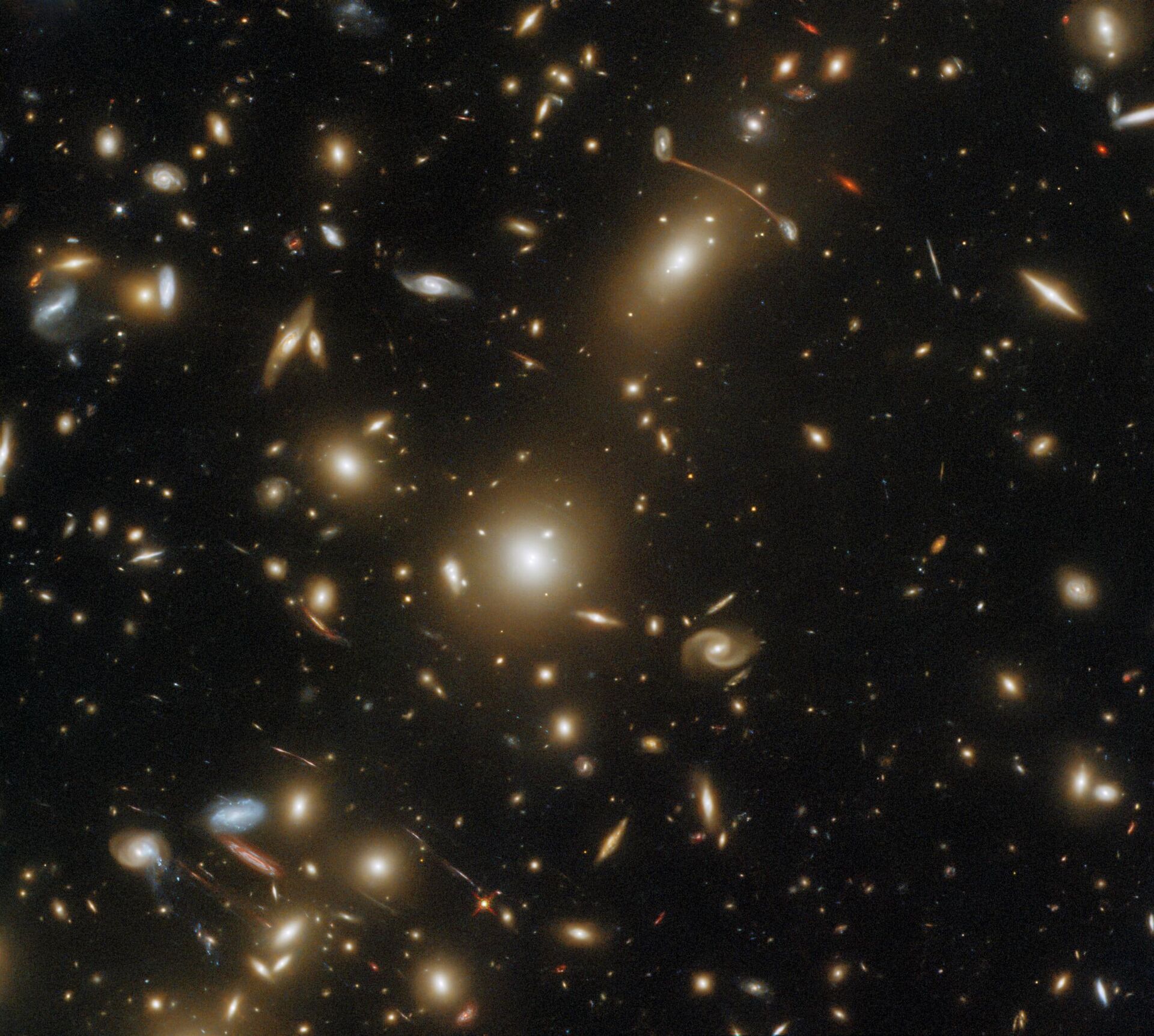 O Hubble registrou uma imagem incrível de um aglomerado de galáxias massivo, denominado Abell 1351 - Sputnik Brasil, 1920, 20.06.2022