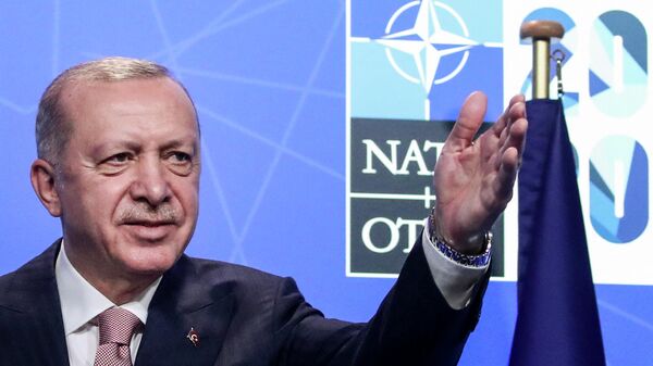 Presidente da Turquia, Recep Tayyip Erdogan, faz o discurso durante a cúpula da OTAN em Bruxelas, 14 de junho de 2021 - Sputnik Brasil